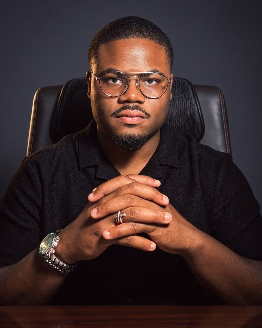 Portrait de Joey Valcin, fondateur de Mapageweb.